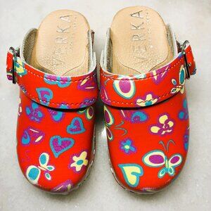 Verka Swedish Handmade Toddler Patent Leather Clogs Size 24 (EU) 7.5 (US)